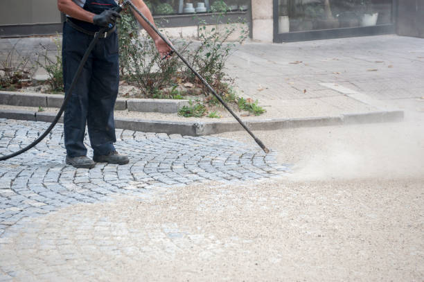 Best Driveway Pressure Washing  in Aurora, OH